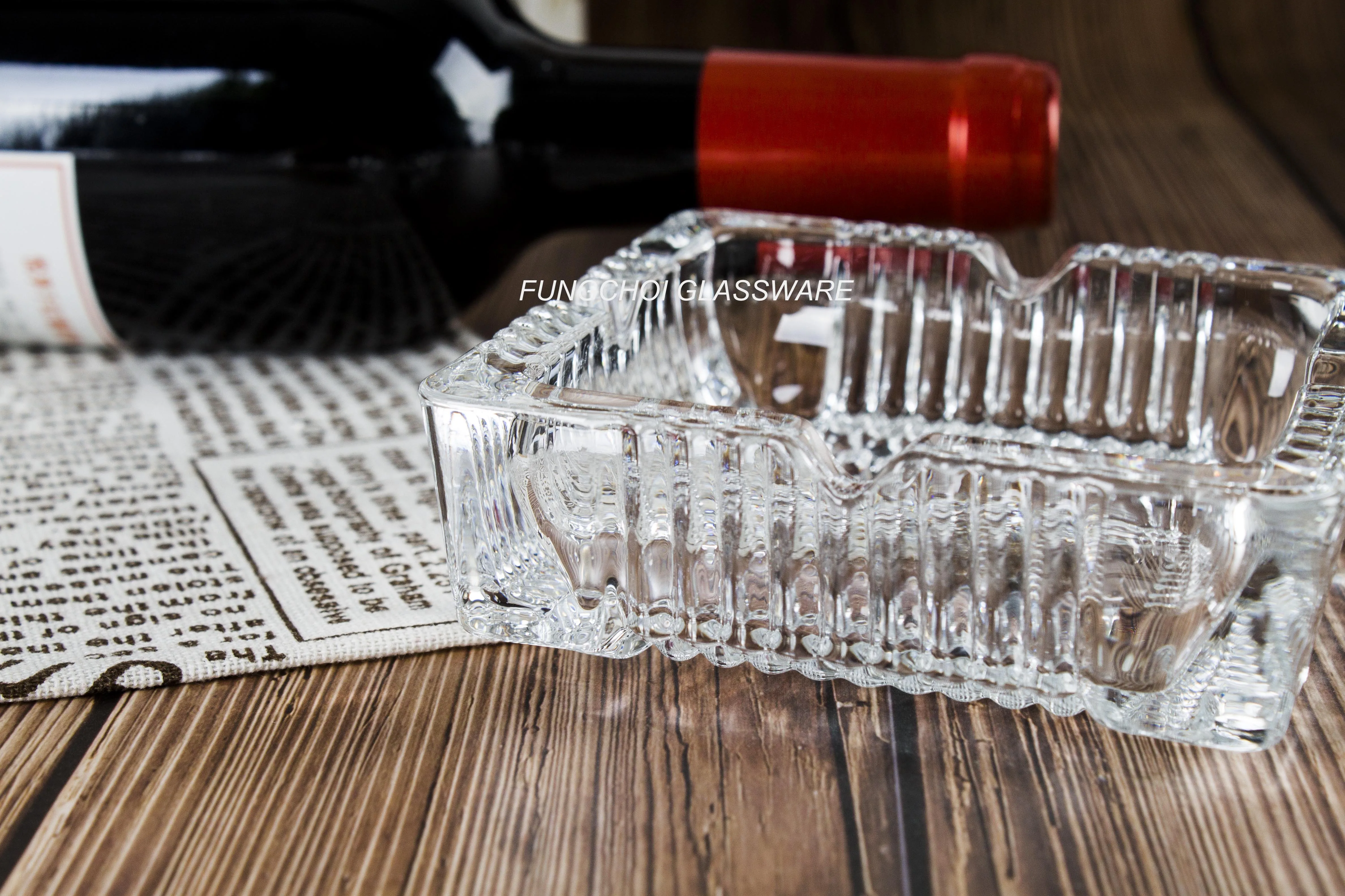 Unique heavy bottom OEM ODM office home bar glass ashtray cigar glass ash tray