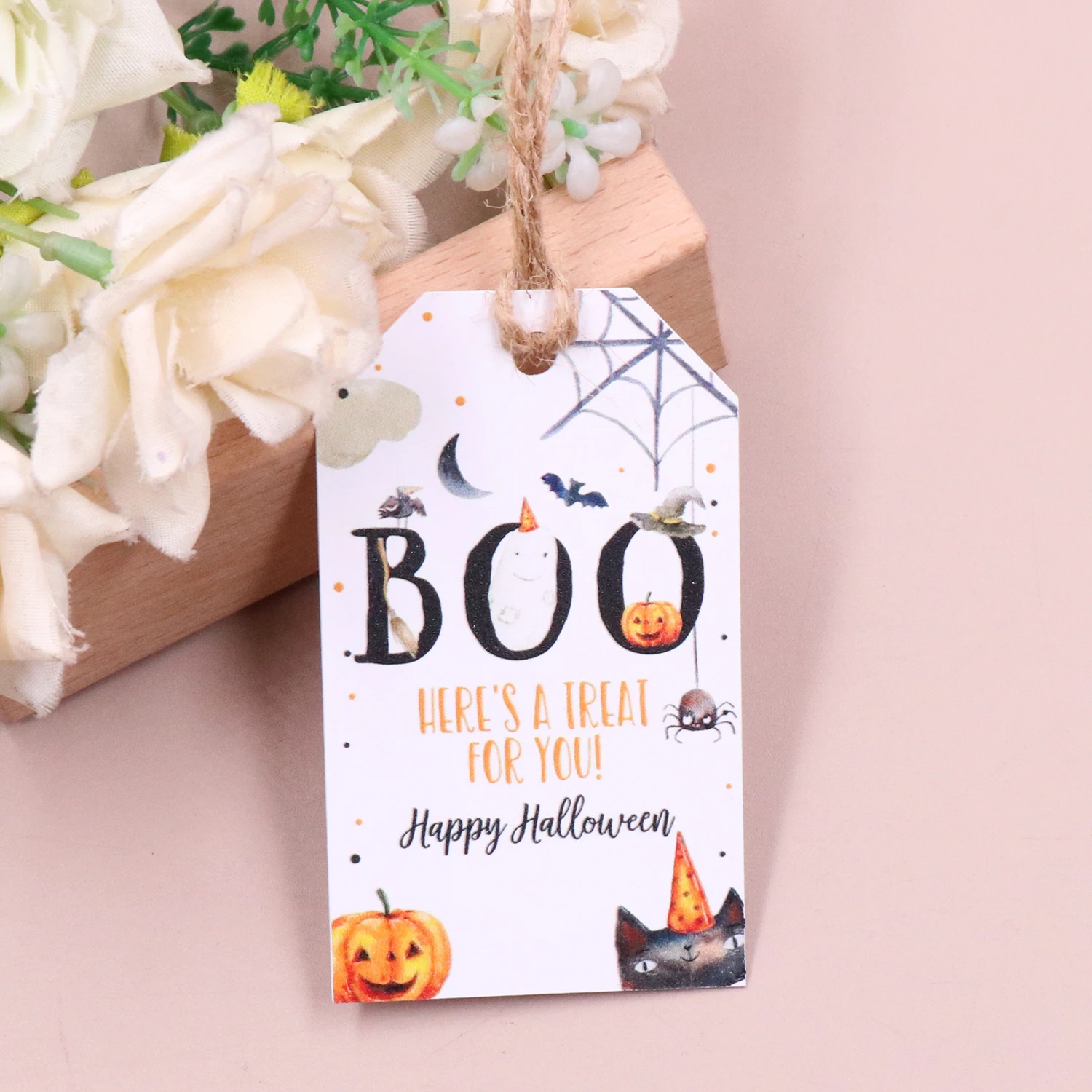 Customized MD137 set of  3inches Halloween Gift Customized Tags with String UV Printed Boo Paper Tag Card Labels for Home Party Deco