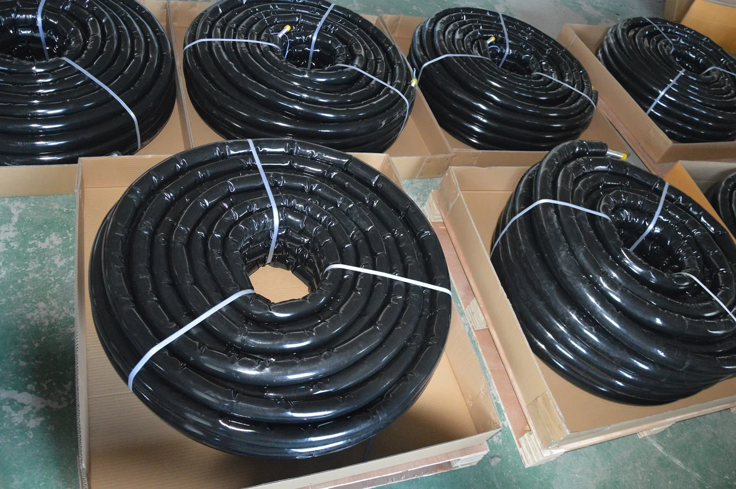 Бесшовная УФ-стойкая жаккардовая предварительно Изолированная гофрированная труба из нержавеющей стали