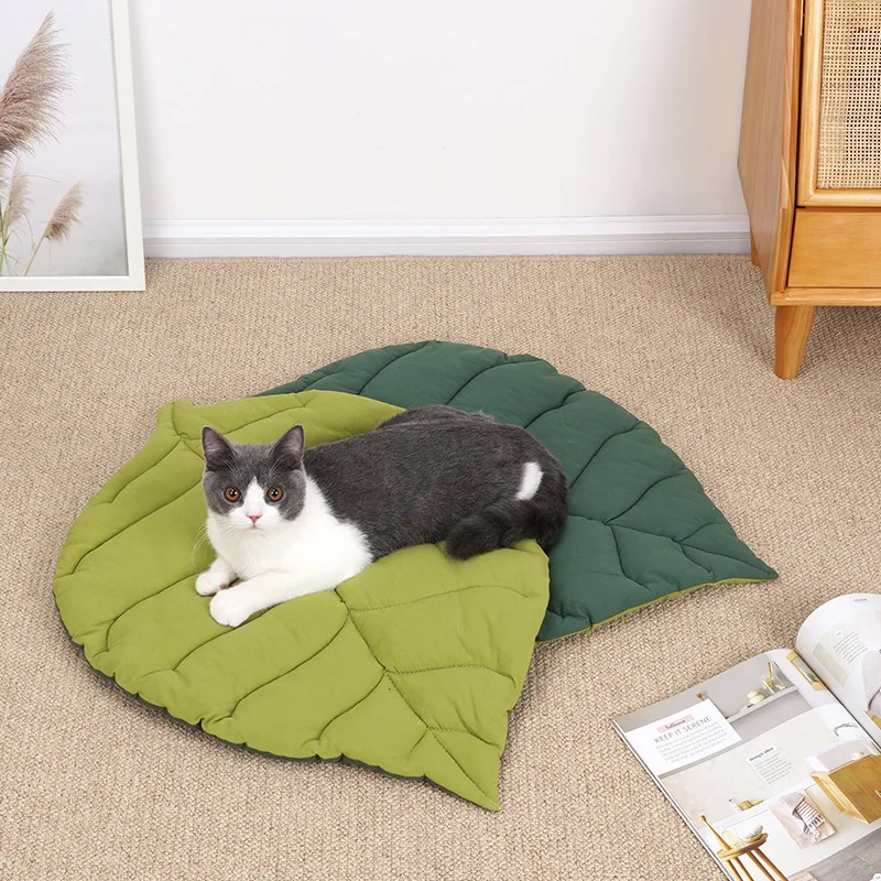 Private Label Designer Brand Sleeping Nest Relaxing Sofa Soft Portable Travel Pet Cushion Round Cat Dog Bed