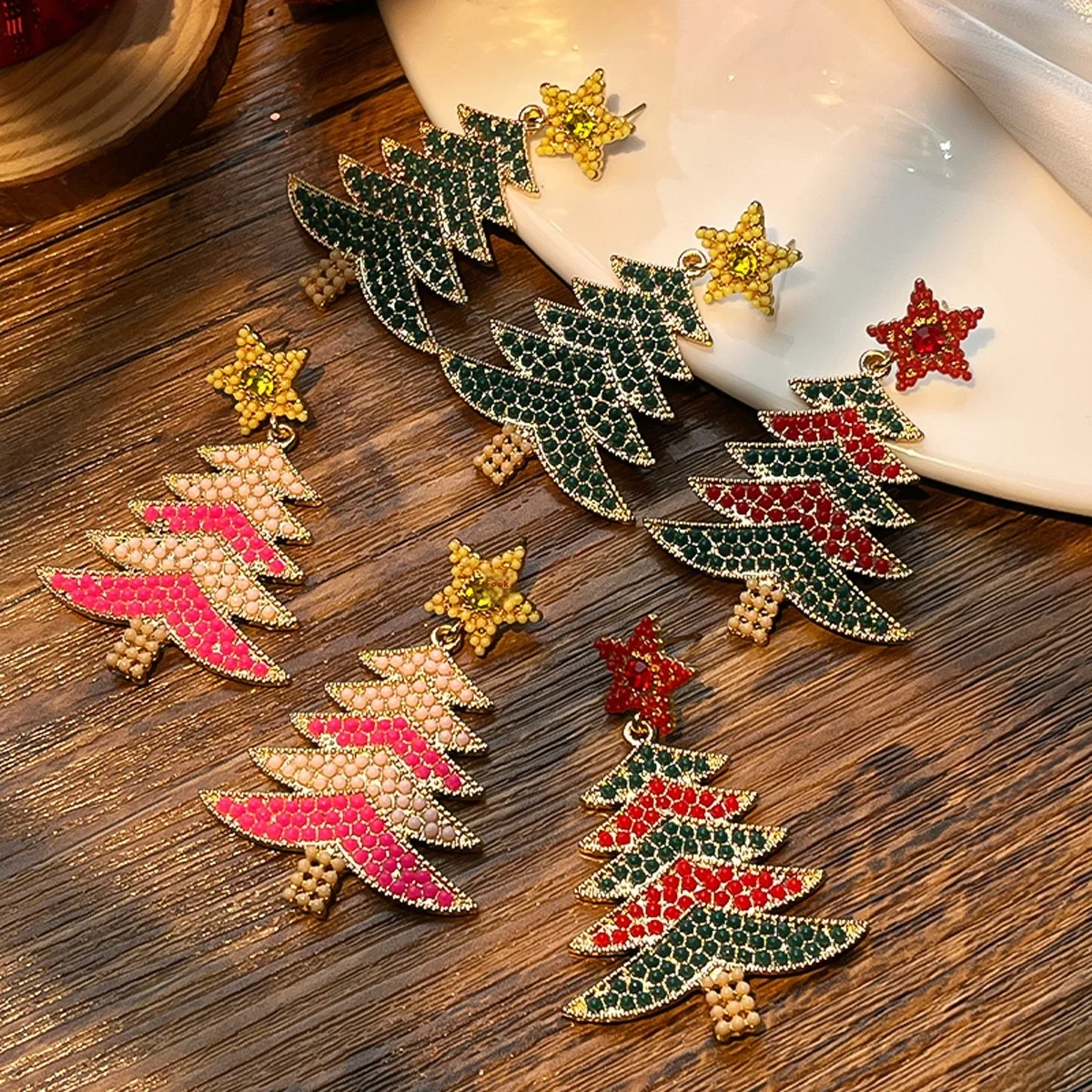Hot Selling Christmas Jewelry Rhinestone Diamond Pearl Cartoon Christmas Tree Snowflake Bell Earrings for Women Wholesale Gifts
