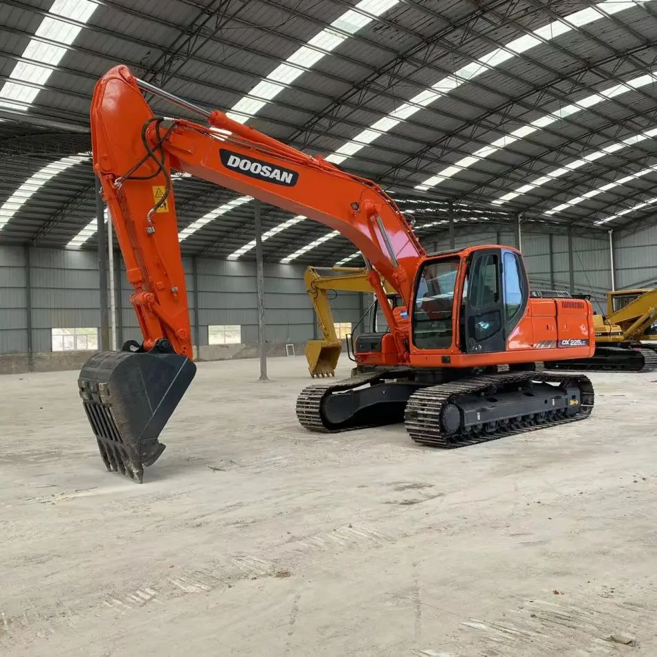used digger Doushan 225 used excavator sell Old excavator
