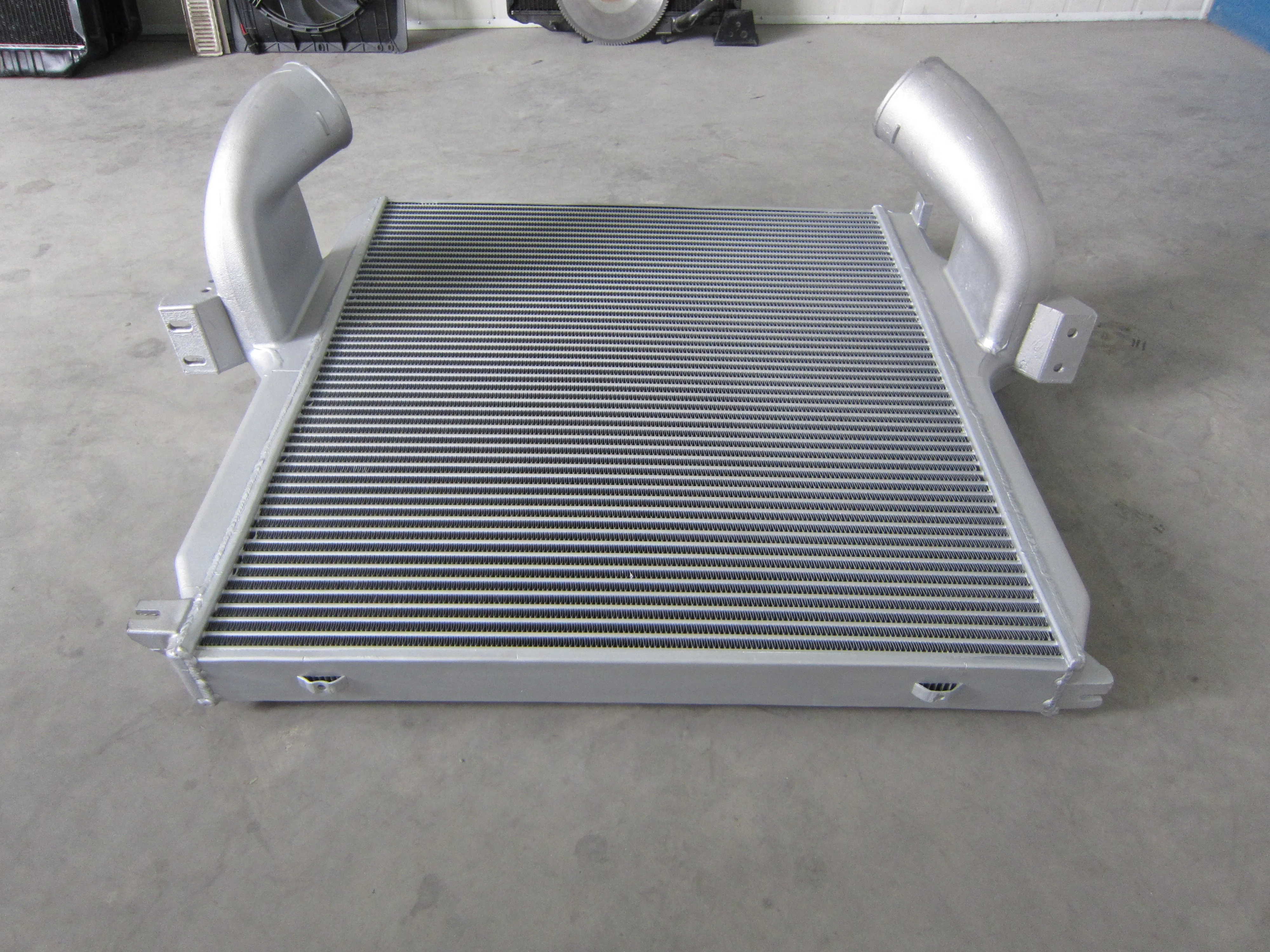 OEM 9425010201 9425011001 truck intercooler 96972 Actros for Benz