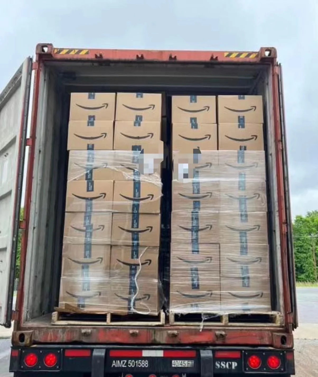 amazon hpc truckload amazon mystery box lpn fc amazon overstock return coffin boxes