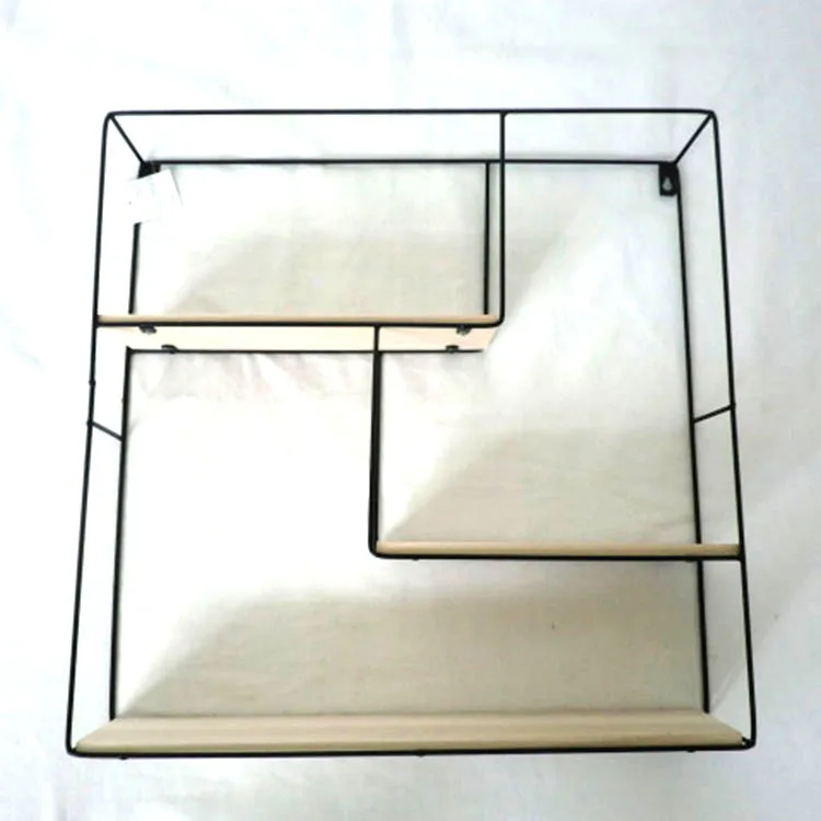 Простой металлический и деревянный прямоугольный настенный блок с полками