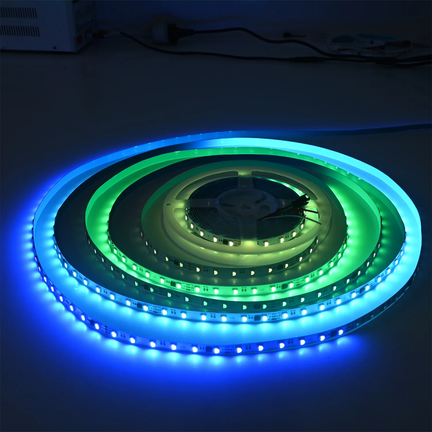 Высокая яркость ip65 Адресуемая rgb Светодиодная лента Тип 12 В 5 smd 5050 sk6812 ws2812b ws2812 144led tira