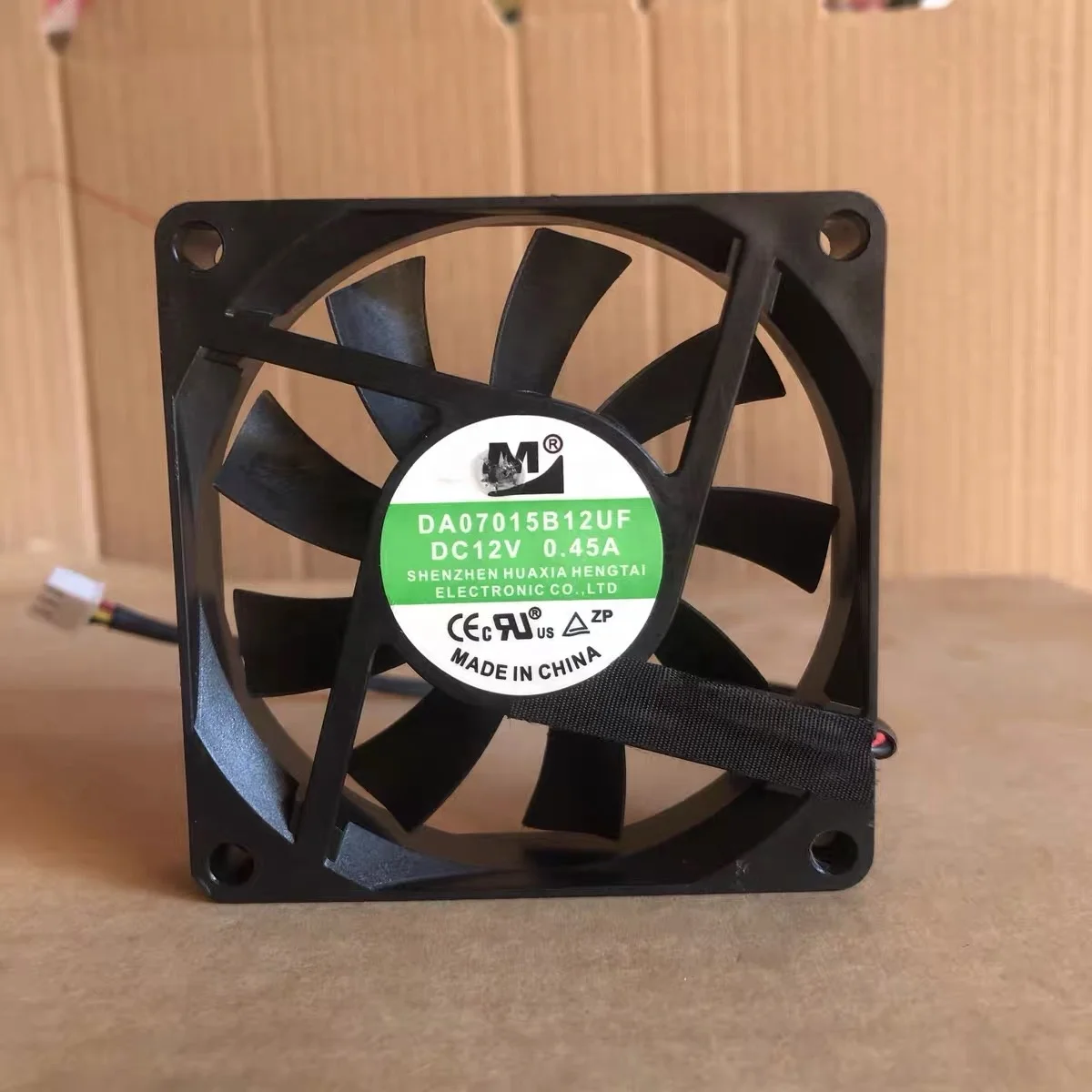 DA07015B12UF 70 x 70 x 15 Cooling fan DC 12V 0.45A 3400 RPM 7015
