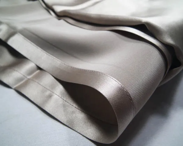 100% Mulberry Silk Flat Sheet Comfortable Natural Silk Top Fitted Bed Sheet Wedding Hospital Use Customizable Direct Factory