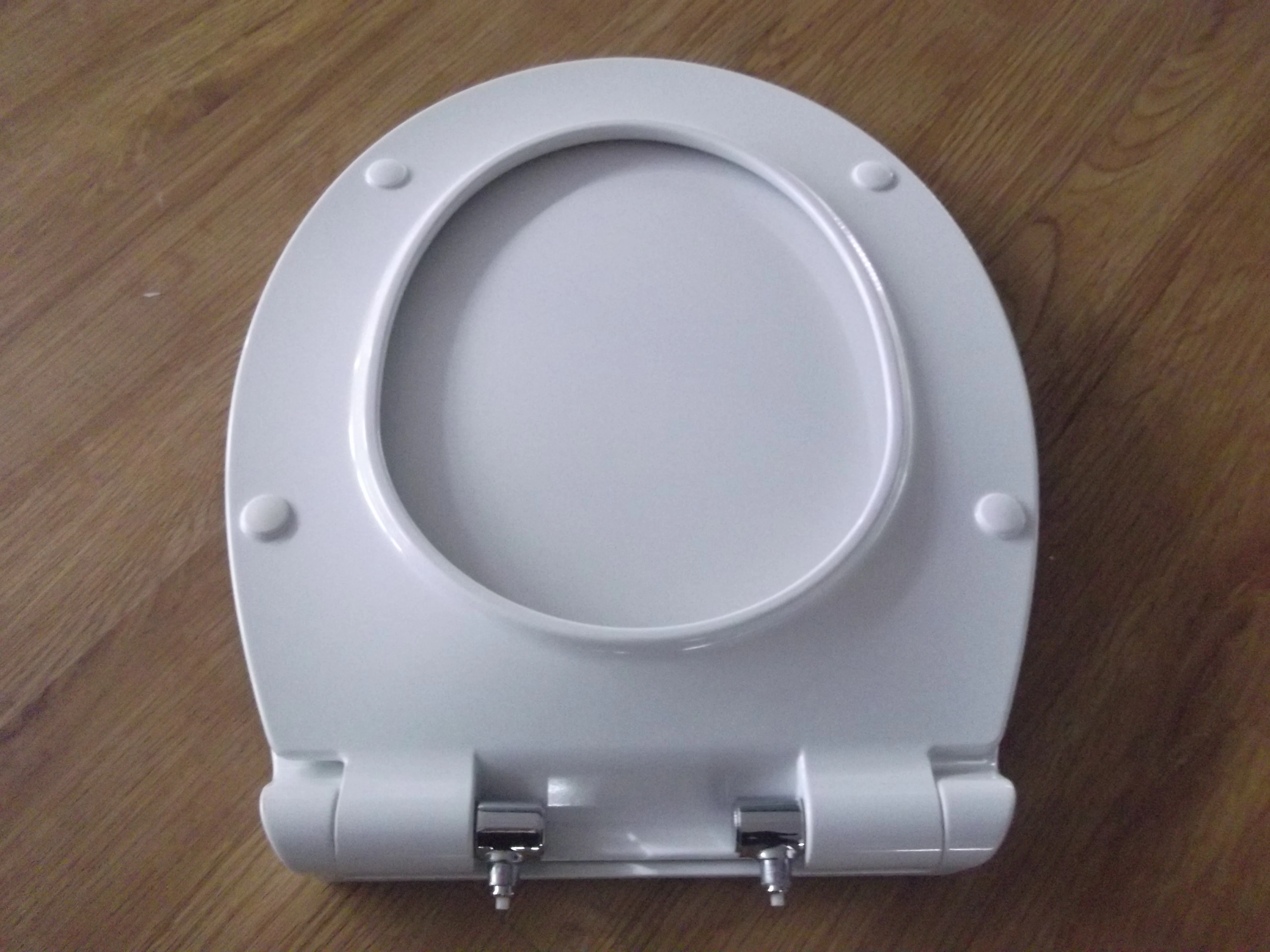 Manufacturer Wholesale Soft Close Slim Urea Toilet Cover Seat