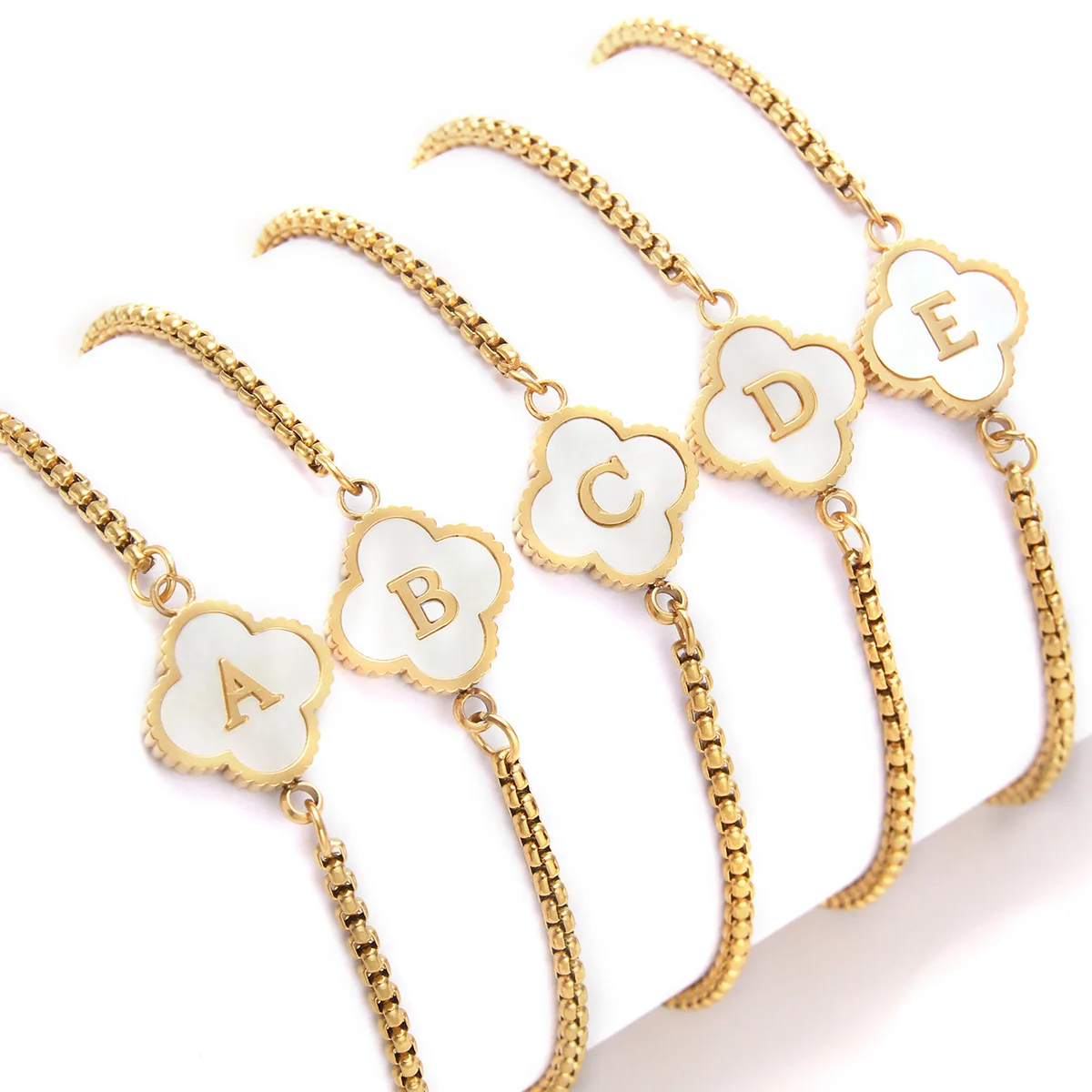 Alphabet Letter Non Tarnish Waterproof 18k Gold Plated stainless Steel Adjustable Mother of Pearl Clover Bracelet For Women