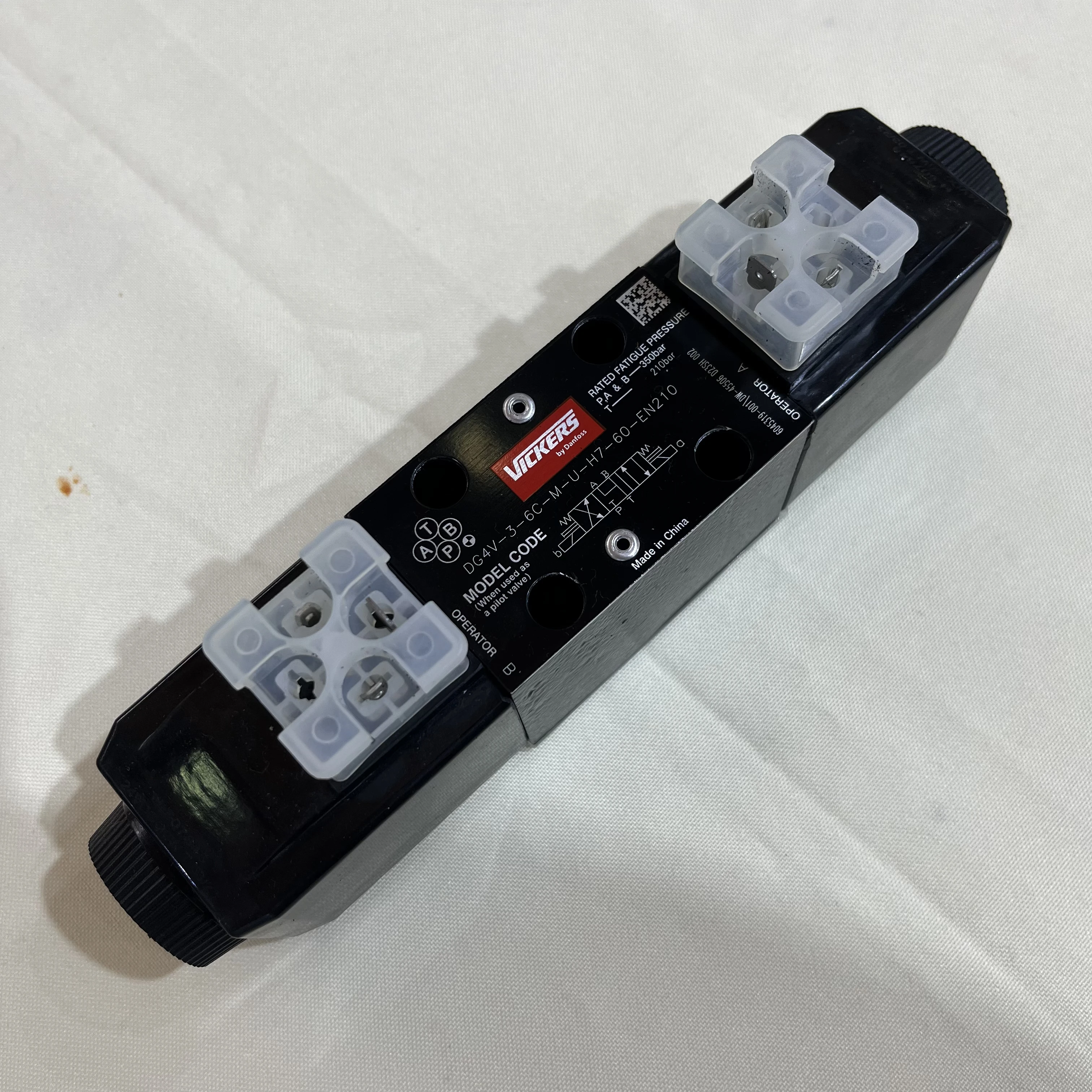 Plate valves Solenoid valves High efficiency High quality DG4V-3M-6c-M-kup15-h7-15 Hydraulic valve