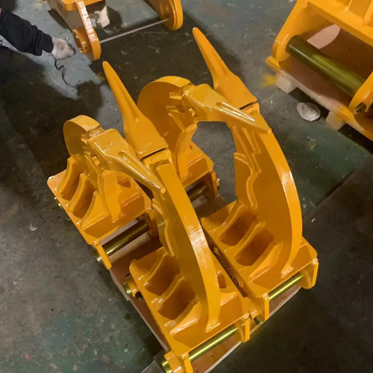 Single Tooth Ripper Construction Machinery Parts Excavator Ripper For Sale