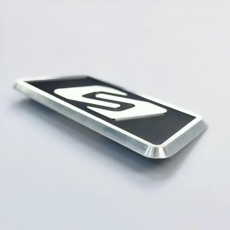 Factory wholesale custom high-quality brand logo embossed anodizing diamond-cutting aluminum metal nameplate