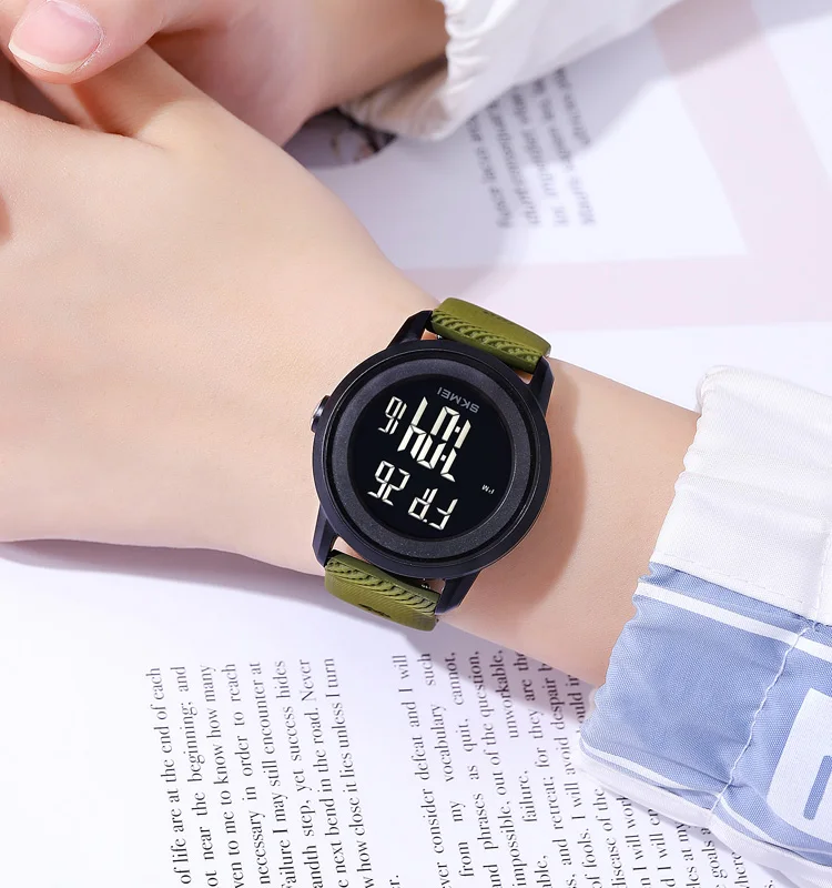 Skmei 2218 new design China unisex timepiece original Silicone strap Waterproof Multi function in stock sports watch set