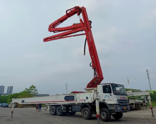 Used Concrete Pump Truck Concrete Boom Pump Putzmeister for Sale
