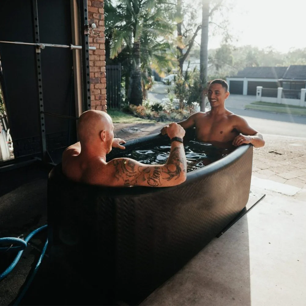 Recovery therapy blow up refrigerated pro tank inflatable oval cold plunge tub ice bath with cover