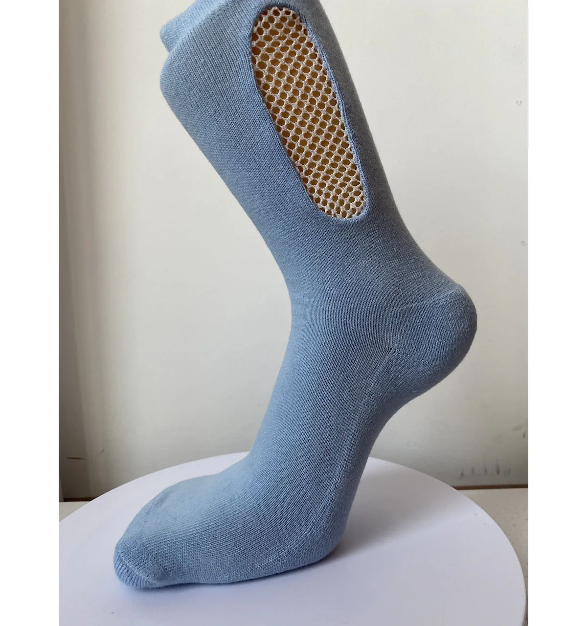 Wholesale Cheap Novelty Fishnet Handmade Cotton Blue Cushioned Women GYM Crew Yoga Socks
