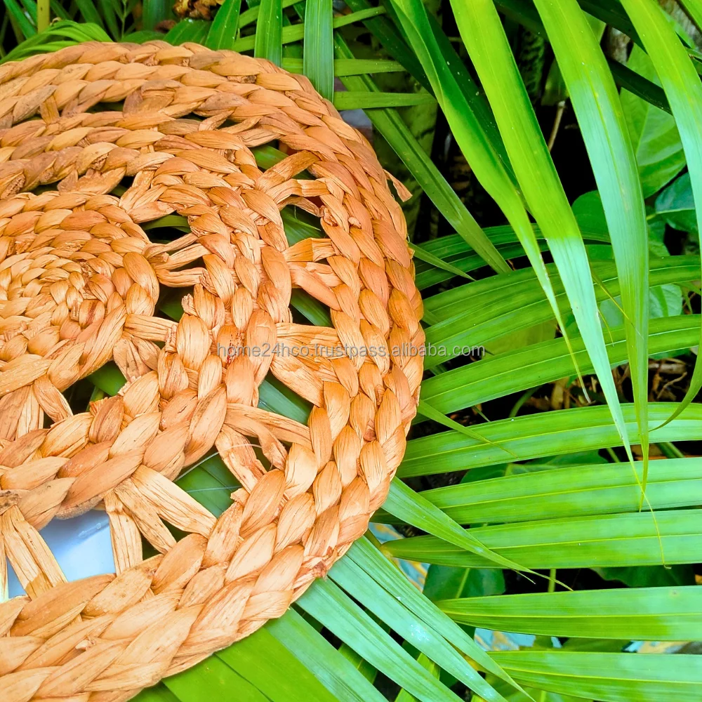 Wholesale Products Water Hyacinth Round Placemat Unique Weaving Style Natural Mats Heat Resistant Cup Dining Placemat