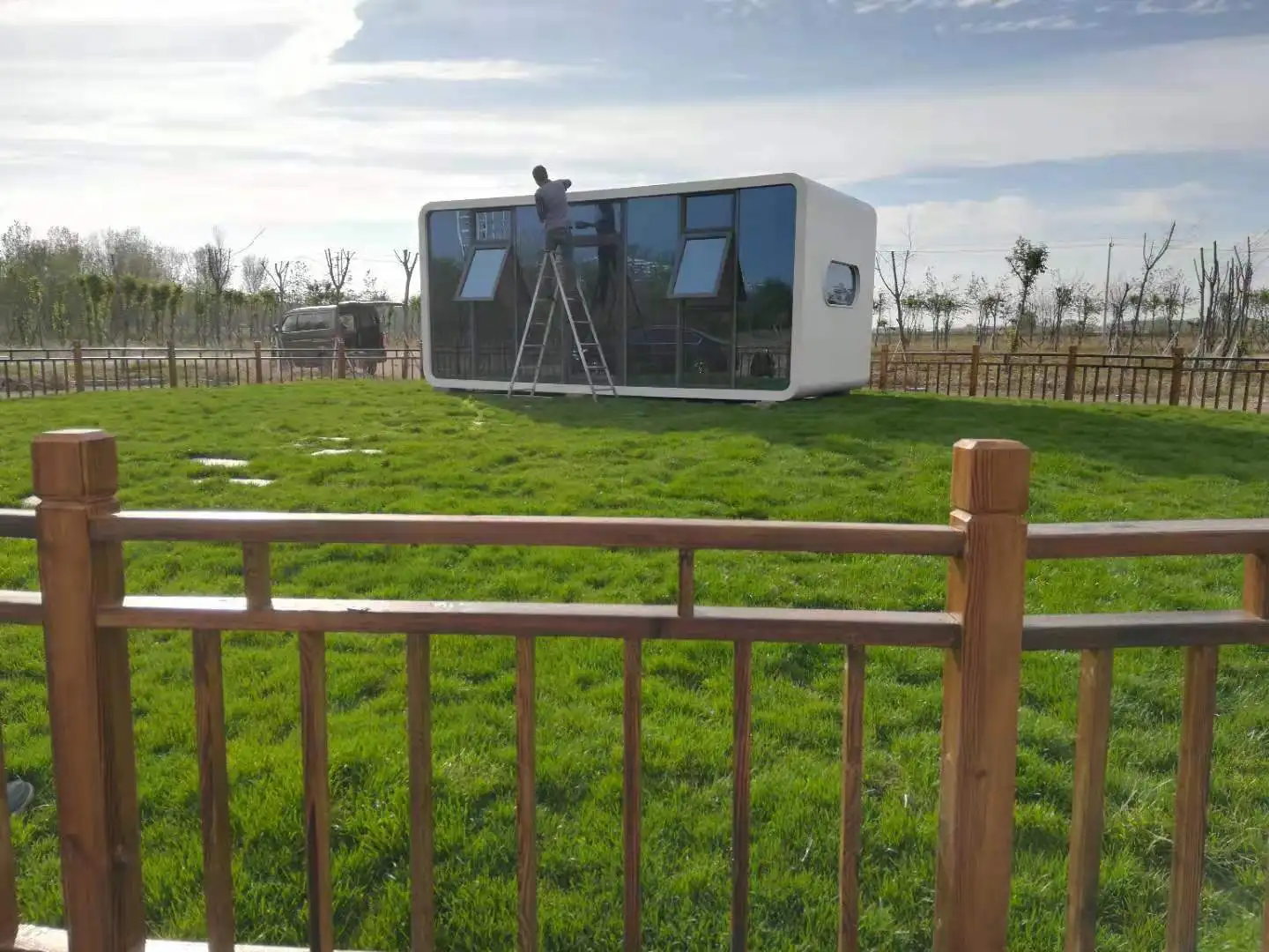 Modern Style Large Glass Sea View Prefabricated Steel Frame Villa/Shop Multi-Scene Office Accommodation for Warehouses