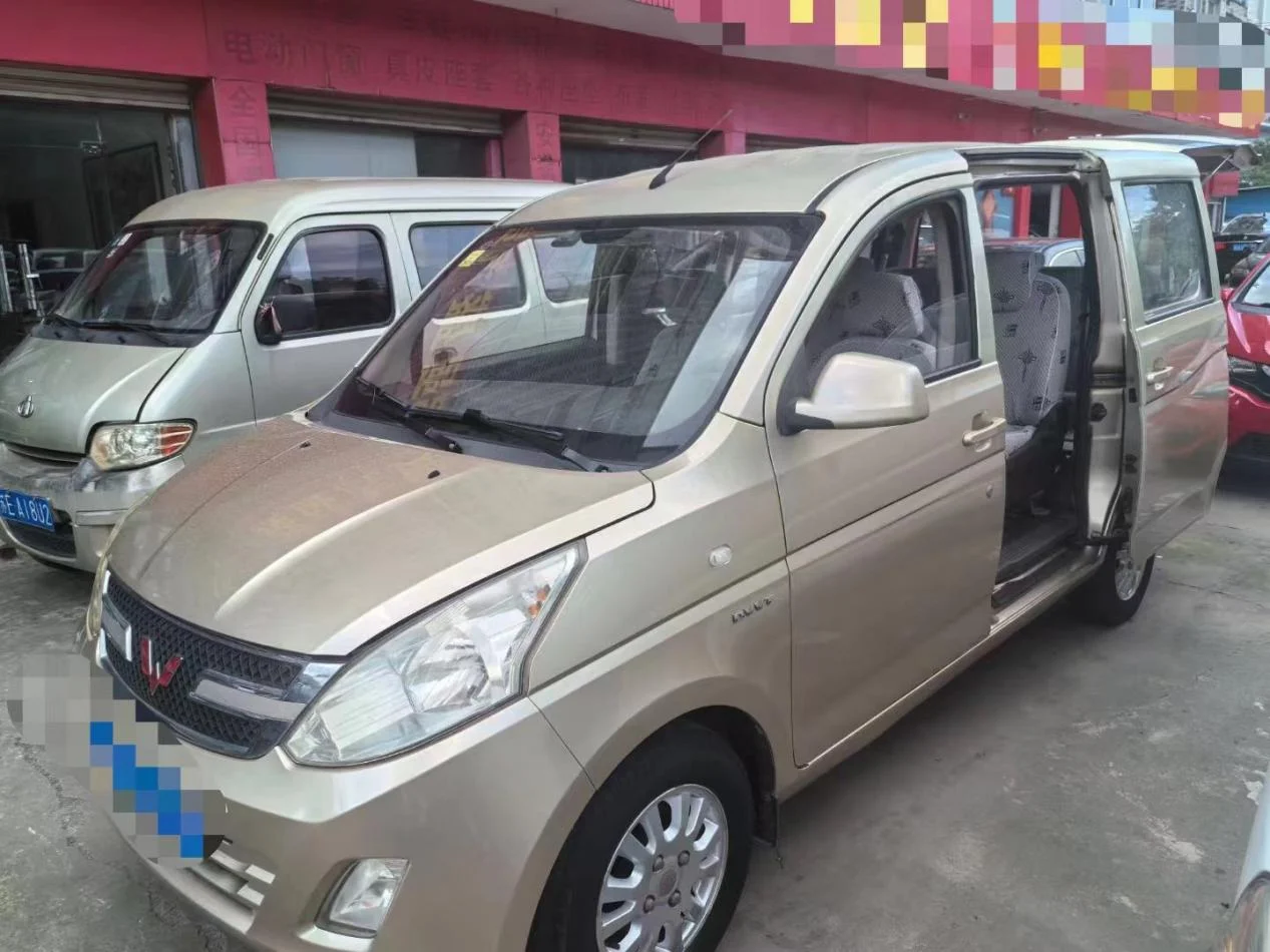 Недорогой топ продаж супер классический мини-автобус Wuling Rongguang V топливный автомобиль мини-фургон бензиновый