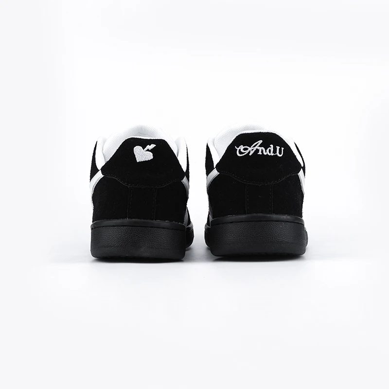 Dropshopping New Shoe Black Man Women Kids Leather Low Top Skate Basketball Sneakers Casual Walking Style Shoes