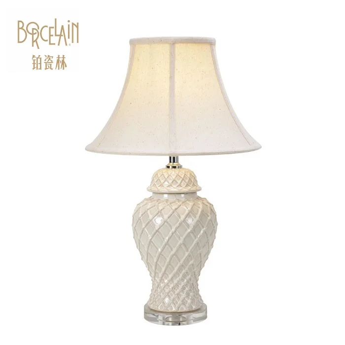 Hand painted modern Christmas gift porcelain concrete red color lamp retro table lamps for trade