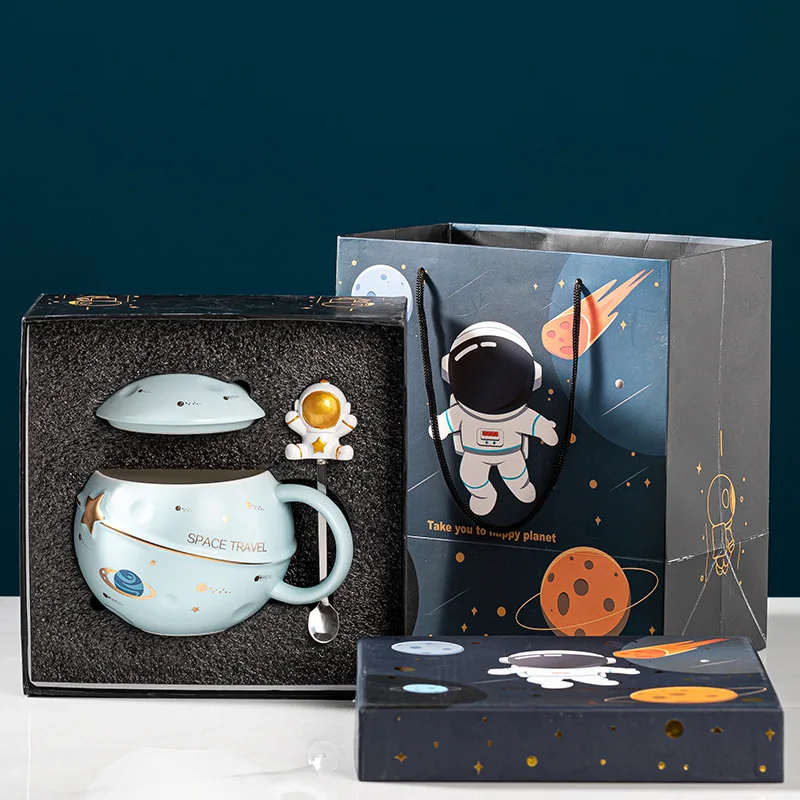 Creative gift planet ceramic cup astronaut cartoon couple ceramic coffee mug with lid spoon
