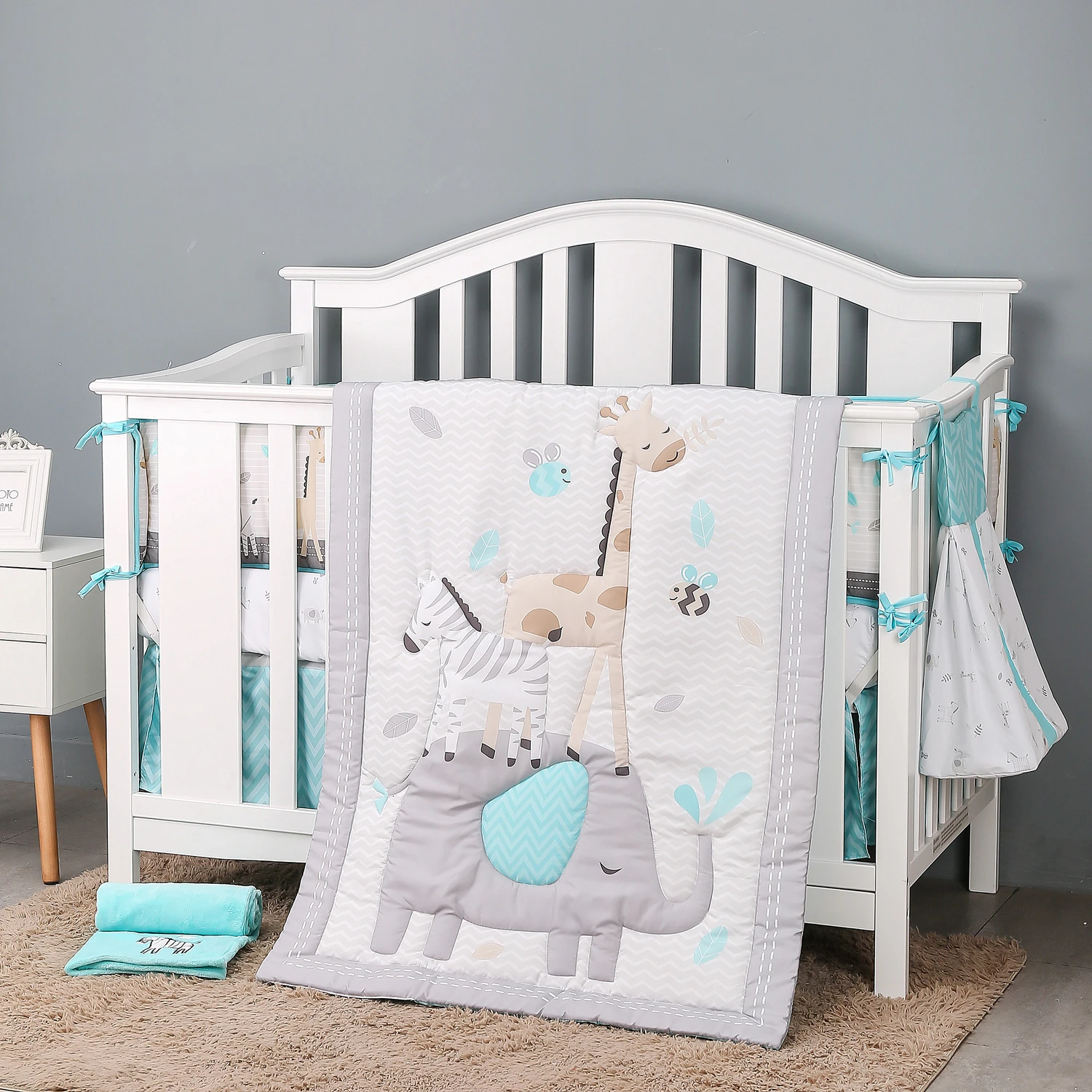New models 3piece Baby Crib Bedding Set Nursery Bedding for Boys and Girls With Fitted Sheet comforter skirt