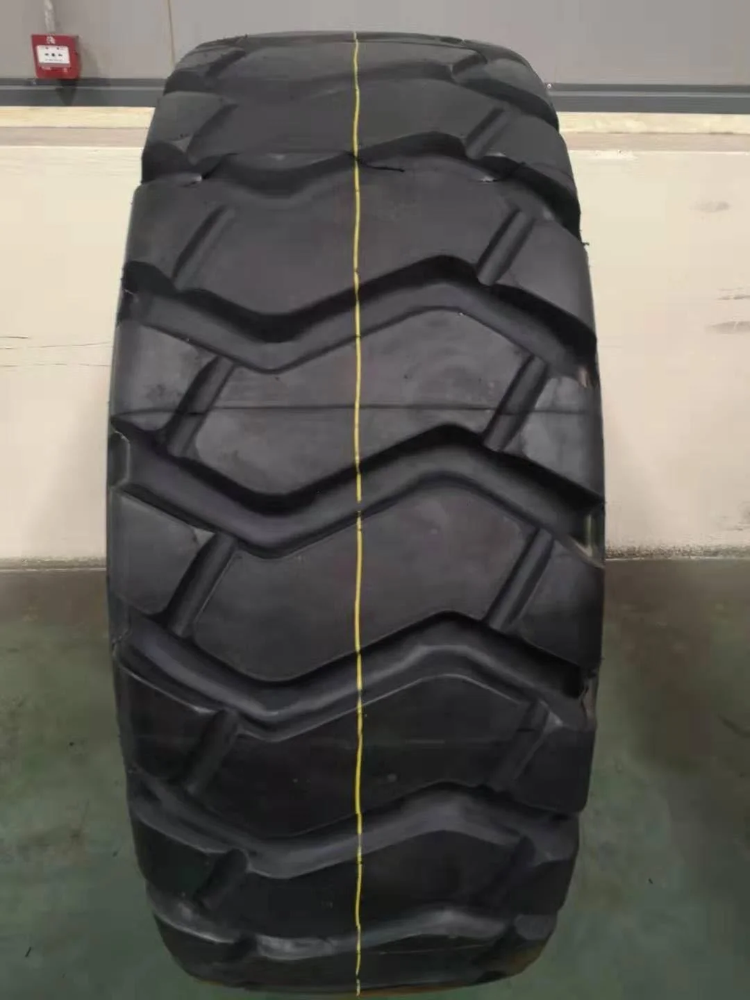 Steel Radial Tyre Inner Tube Rubber Ovided Natural Hiflowerlity Radial OTR Tires Pr Provided TL 3 Years Truck Tires 11r20 Radial
