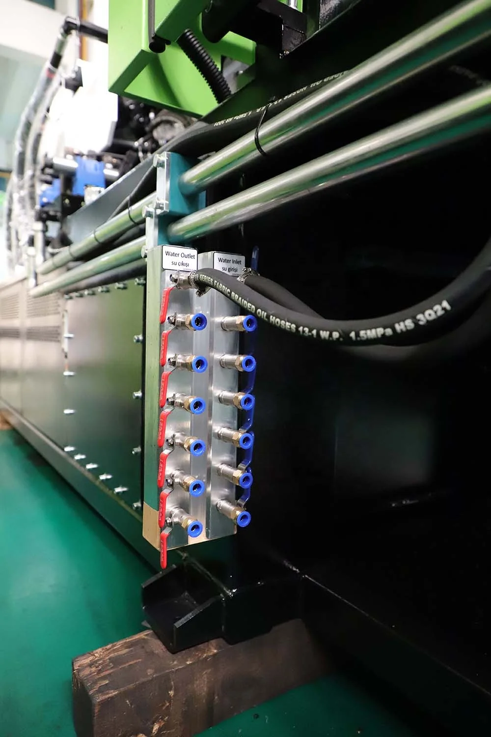 Yizumi UN260A5 Sunbun Injection Molding Machine Styrofoam Cups Yizumi 260 Ton