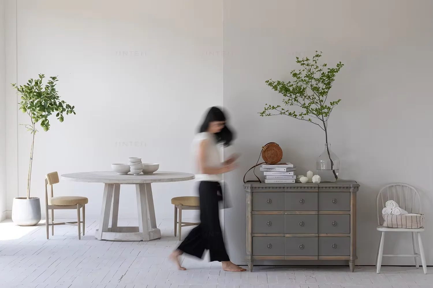 Vintage Solid Wood 6-Drawer Storage Cabinet Elegant Accent Living Room Furniture with Stylish Design for Dining Bedroom Hall