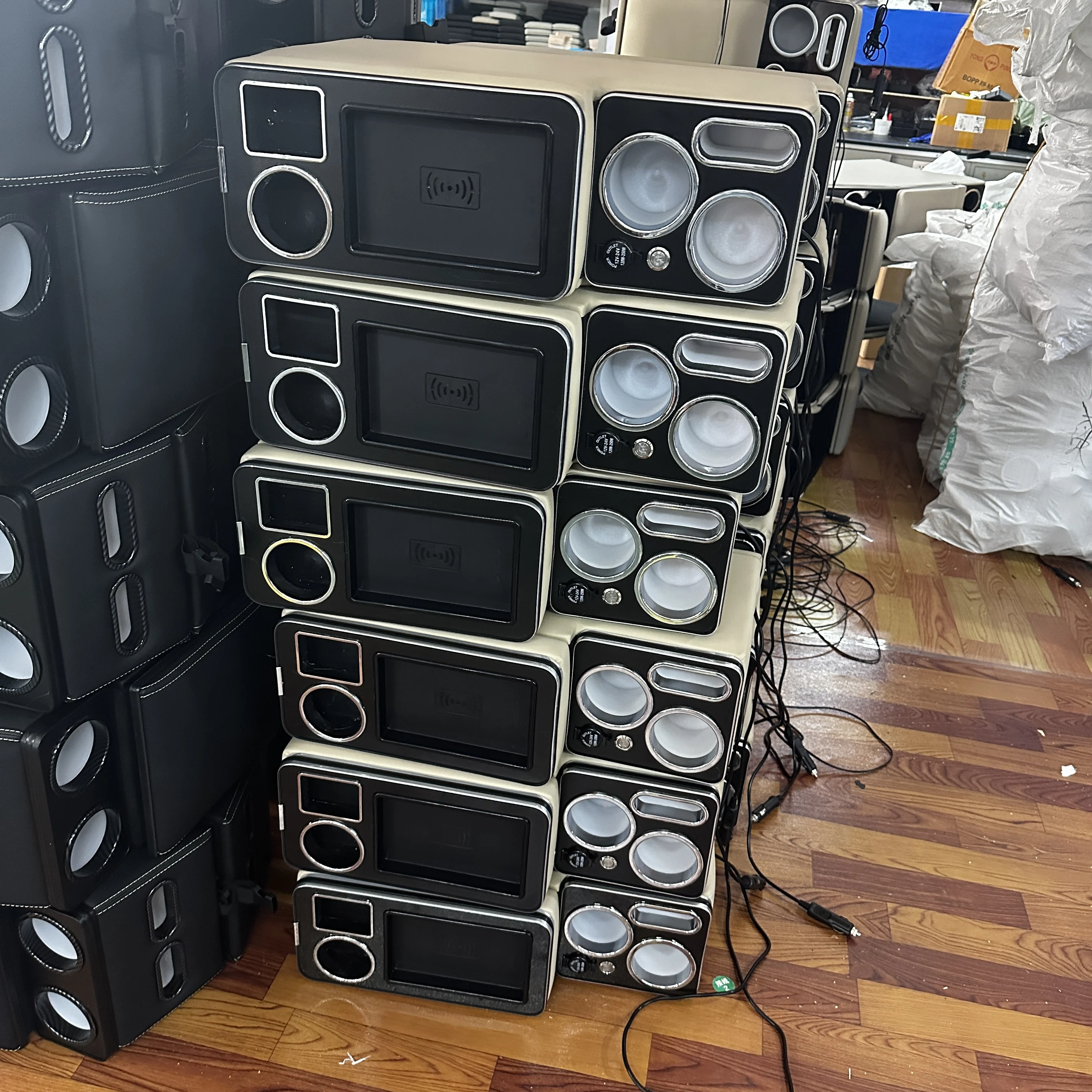 Toyota Hilux w447 SAIC MAXUS G10 Business Car central Armrest MPV Luxury Universal Double-layer LDV G10 Armrest Box For Car