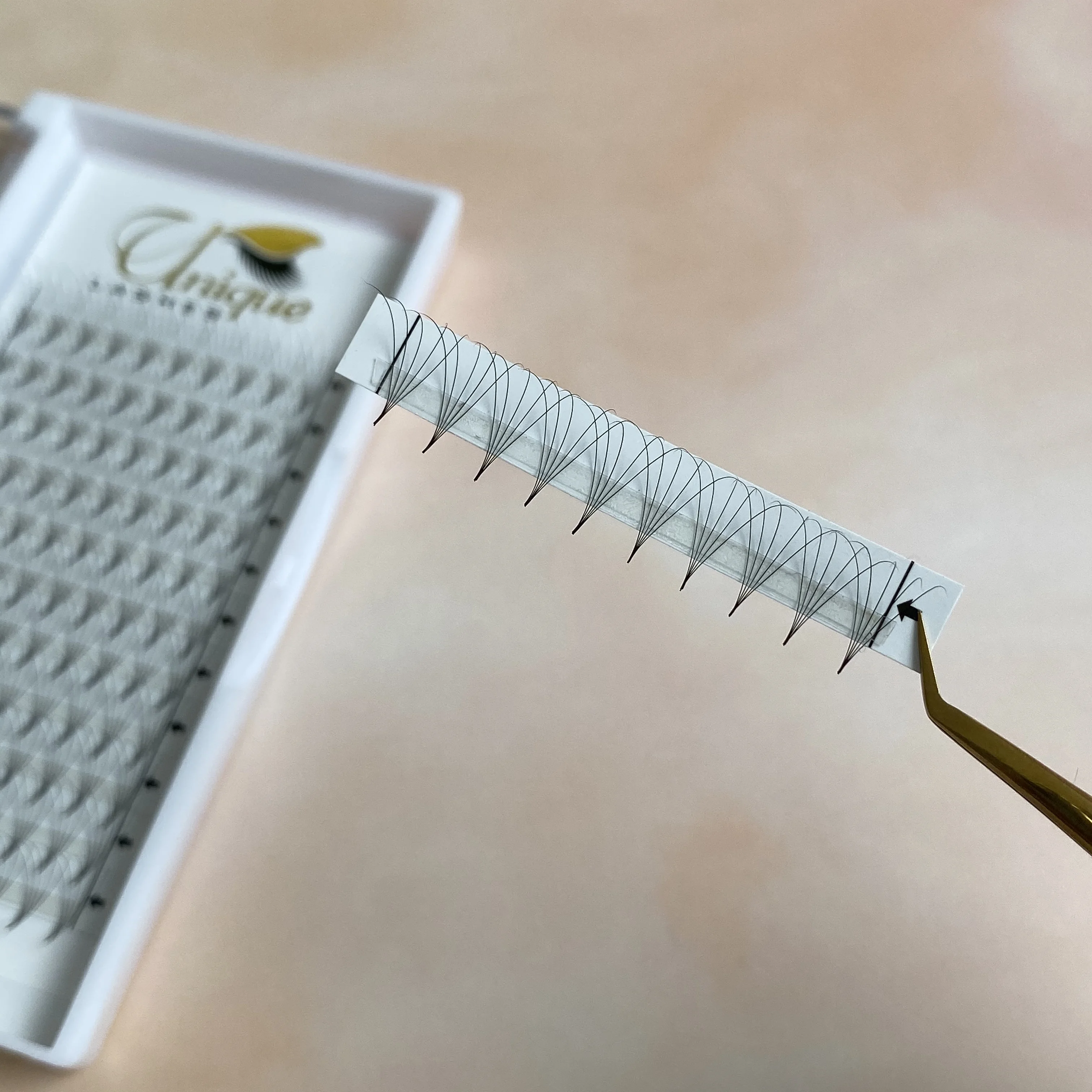  Премиум ресницы точечная основа 5D easy fan sharp stem Средний липкий короткий стержень готовые