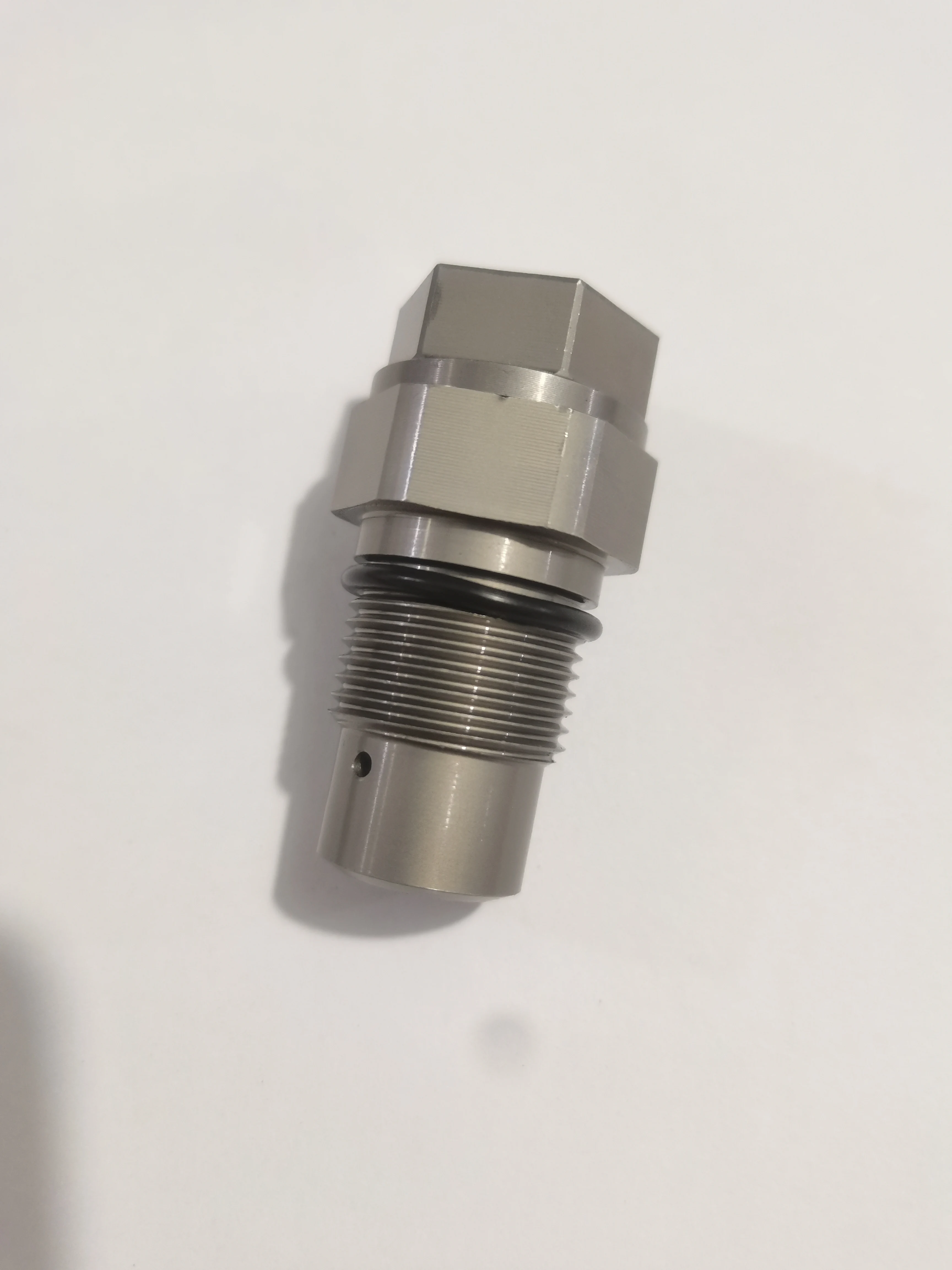 4384241 4384241-03 предохранительный клапан рельсового давления 4384241-03 4384241 предохранительный клапан рельсового давления