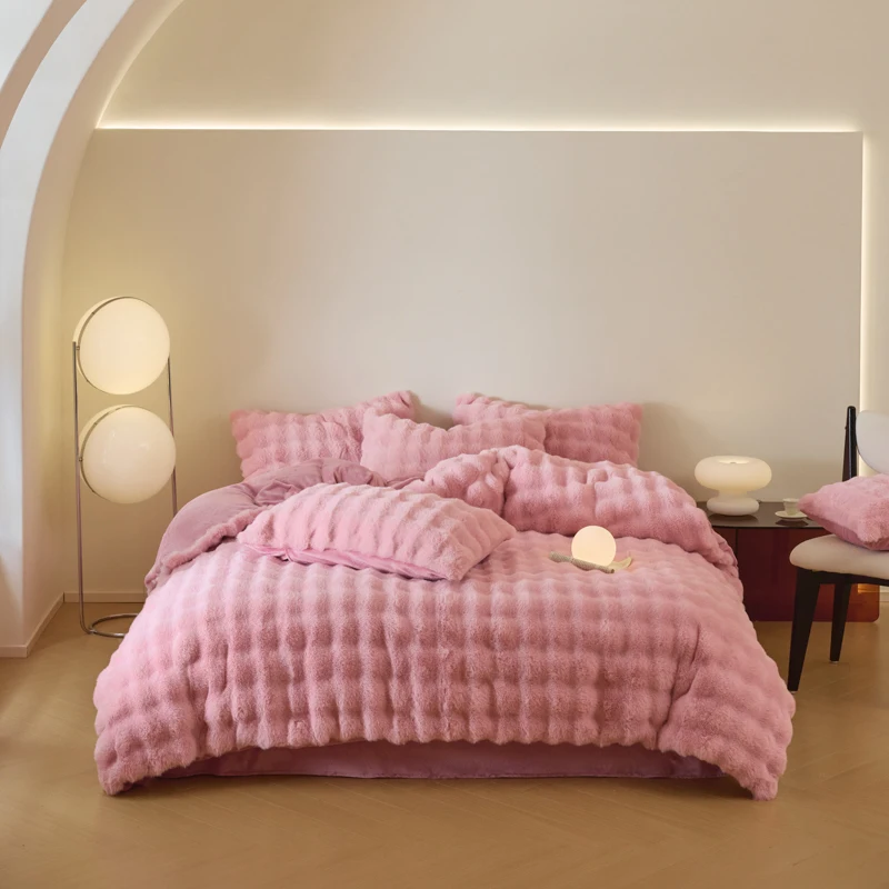 Fluffy Pink Bunny Printed Comforter Set Simple Style Winter Bedding Set Warm and Cozy