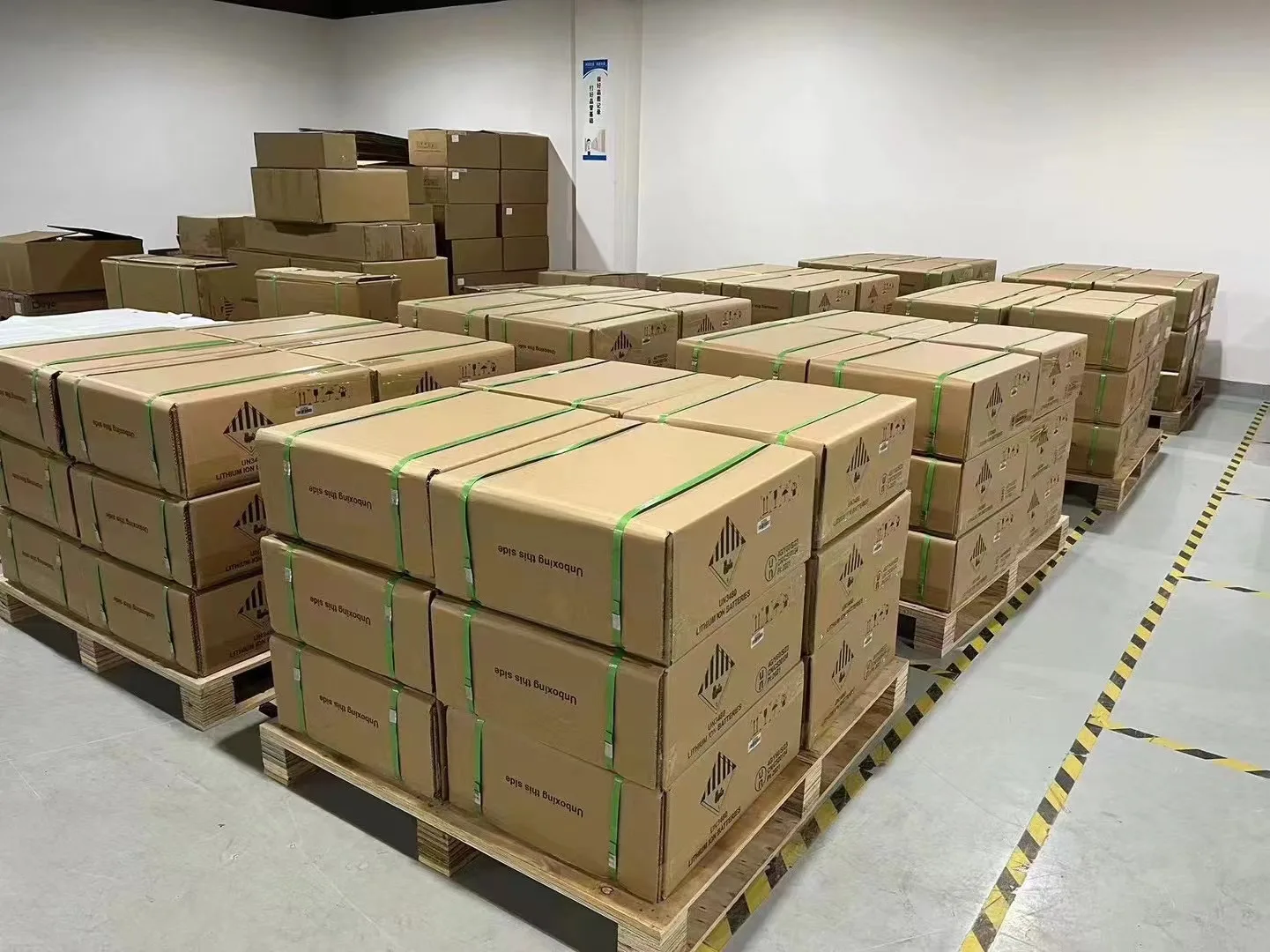 15kw 40KWh 50KWh 51 2 V солнечная система 48V Промышленная домашняя хранения энергии вмонтированная литиевая батарея