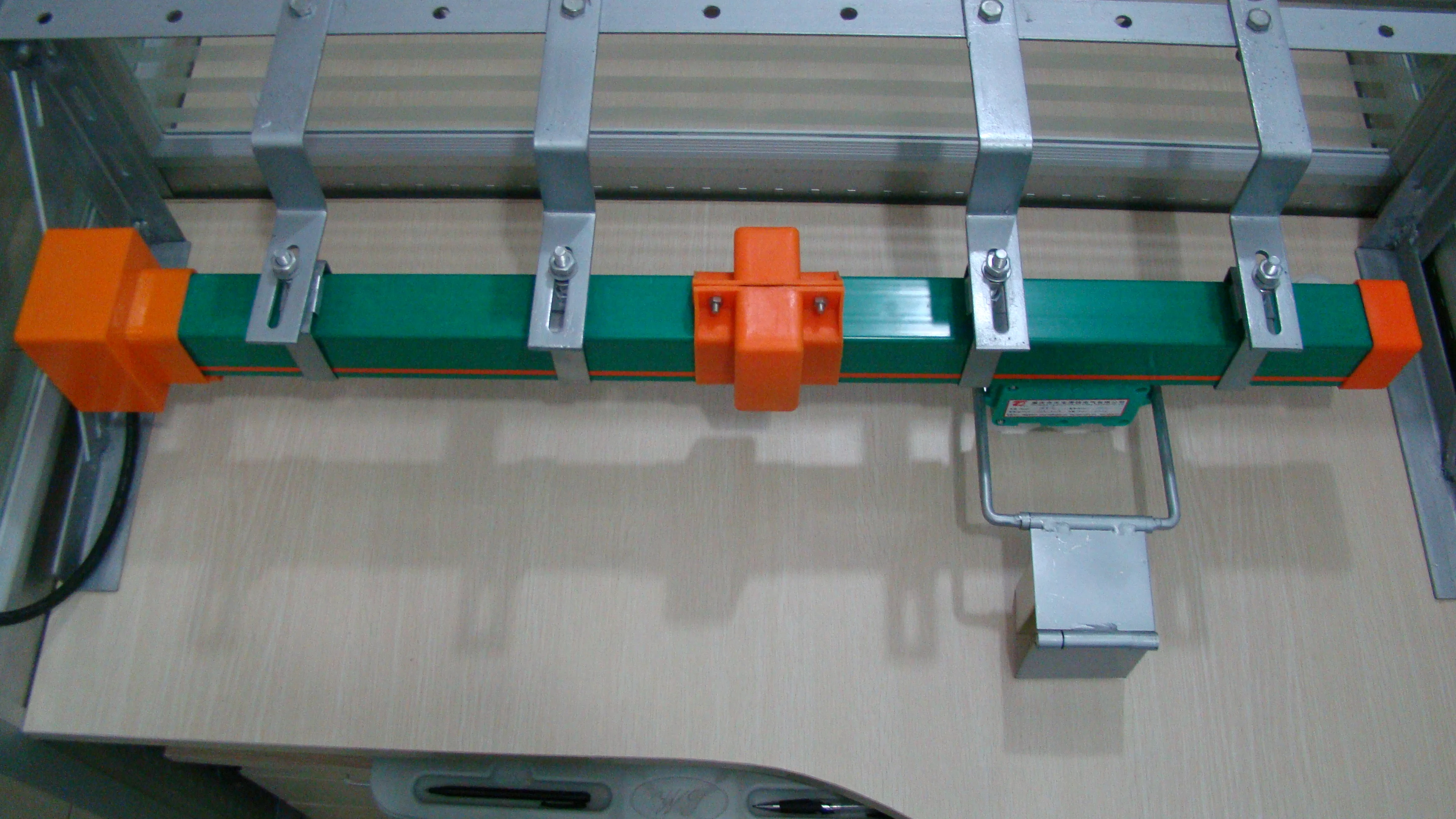 Safety sliding crane  trolley busbar