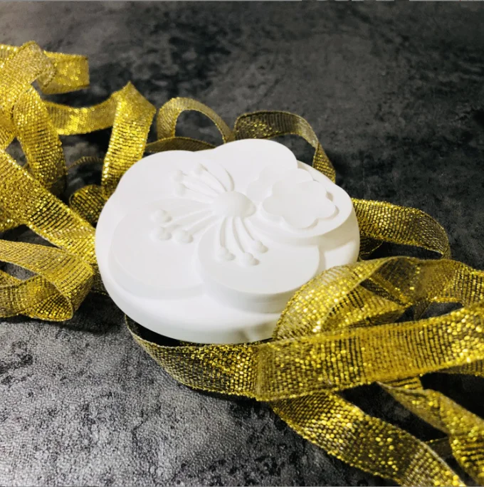 Car Pendant Hanging Aromatherapy Gypsum Fragrance Essential Oil Diffuser Scented Ceramic Aroma Stone