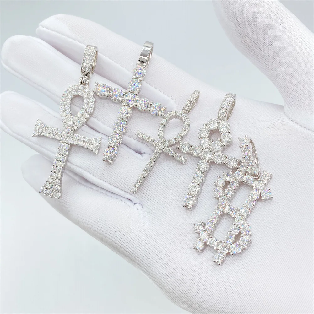 Firstmadam Pure 18k White Gold Cross Set With 0.1 Carat Diamonds Pendant