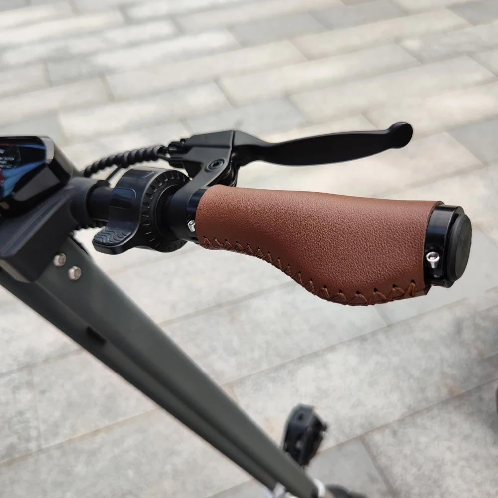 New Design Environmental Friendly 48v Removable Battery Big Air Tire 2400w Powerful Adult Electric Scooters