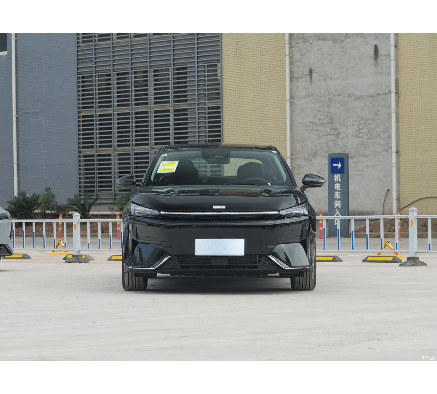 2024 Китайский Лидер продаж Geely Auto 1 5 t + 3dht Dht 125 км Гибридный седан YINHE Galaxy L6 Новый электромобиль Ev lx