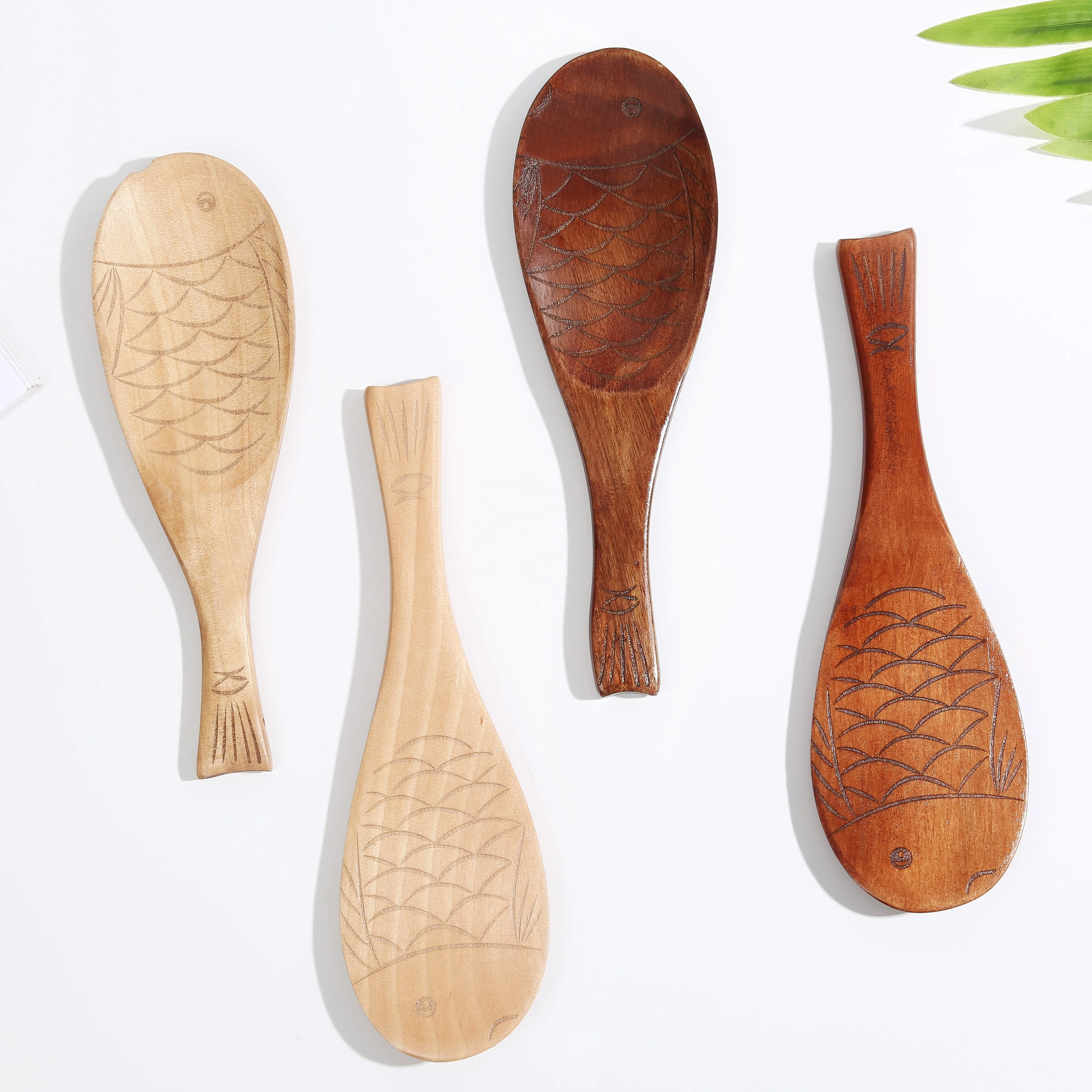 Factory direct selling kitchen tableware Creative fishing shape style cutlery Rice Shovel cheap Wooden spoon set
