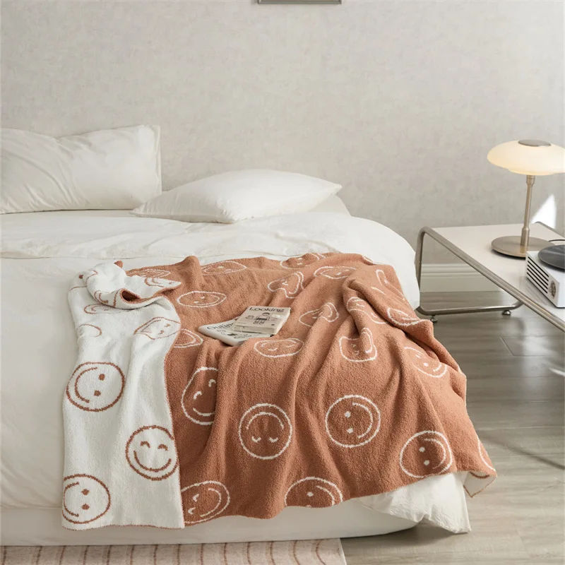 Hot sell microfiber sofa blanket  smile deign super soft cozy knitted throw blanket