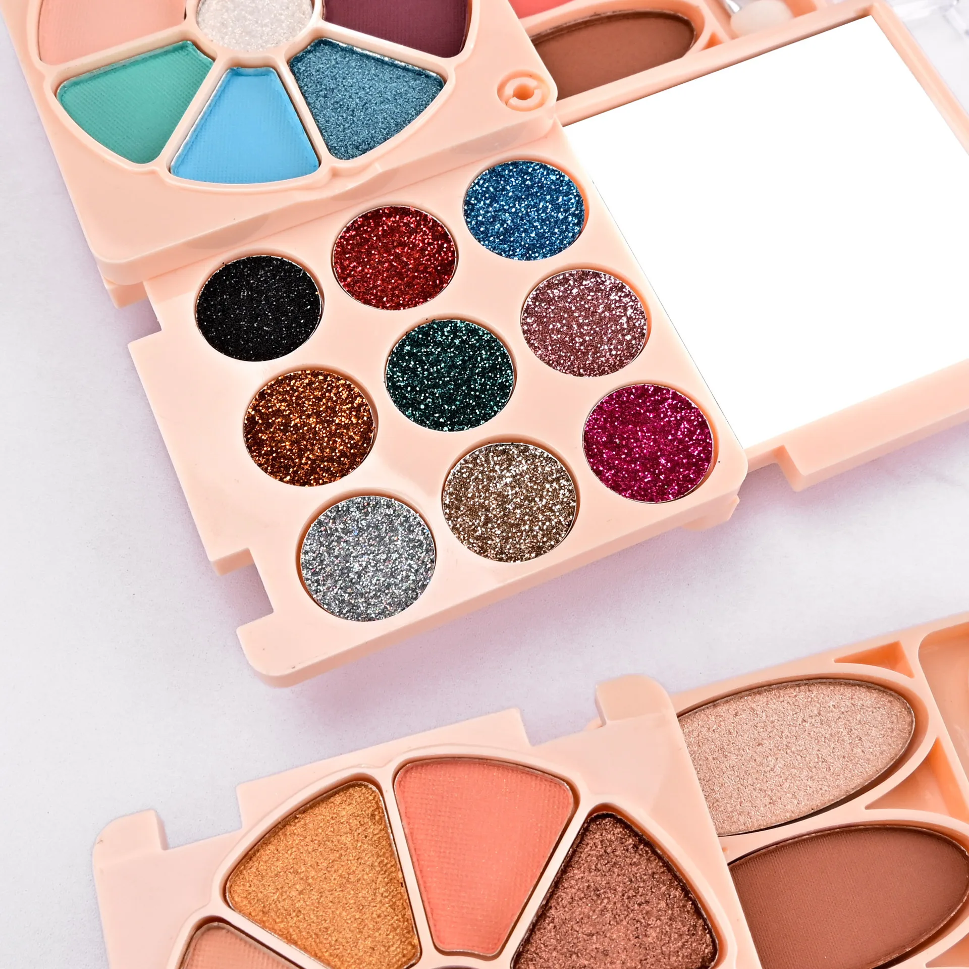 Hot selling mini makeup kit 21 color matte glitter eye shadow blush contour highlighter cosmetics gift kit with mirror and brush