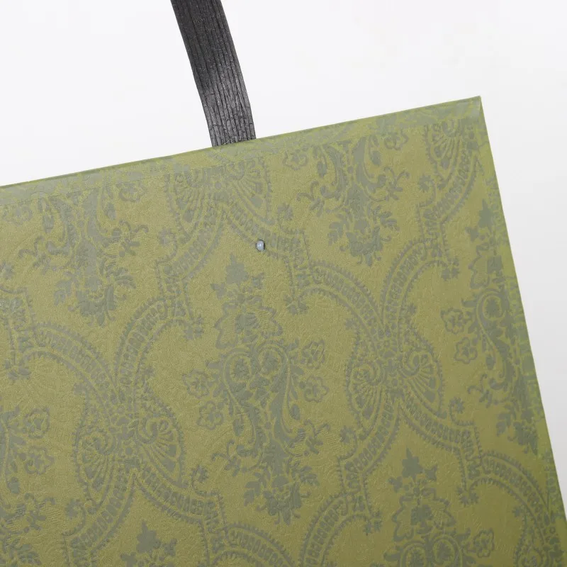 Custom Silk handle Large Rigid Cardboard Magnetic luxury clothing Gift box packaging custom box for dress