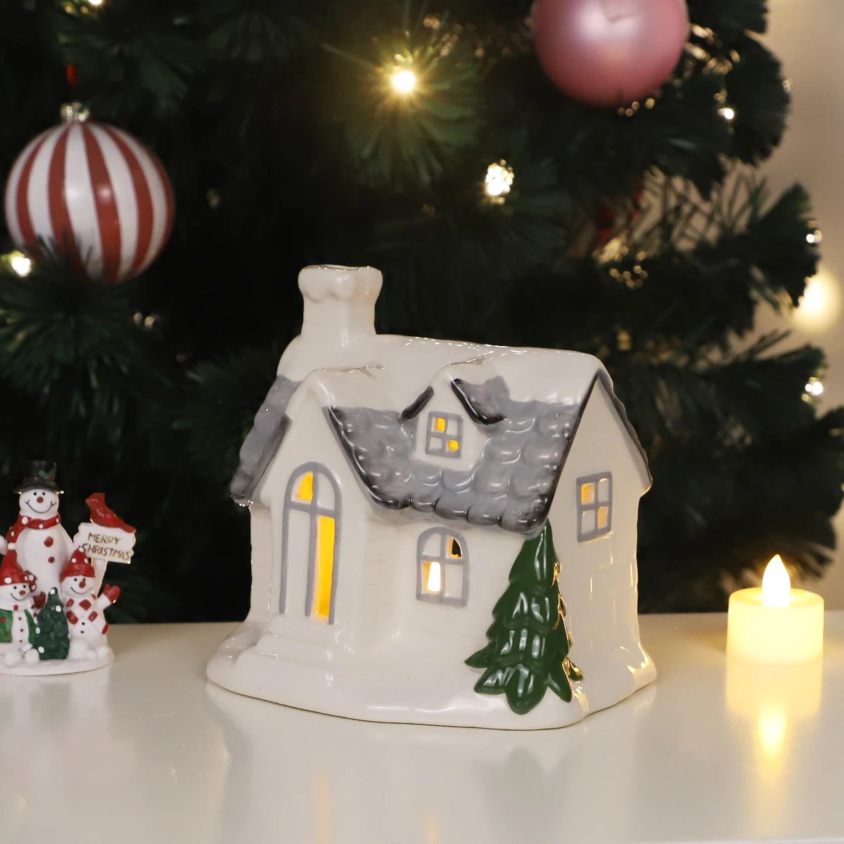 Светодиодные рождественские керамические деревенские дома маленькие фарфоровые предварительно освещенные светодиодные Рождественские Зимние оптом