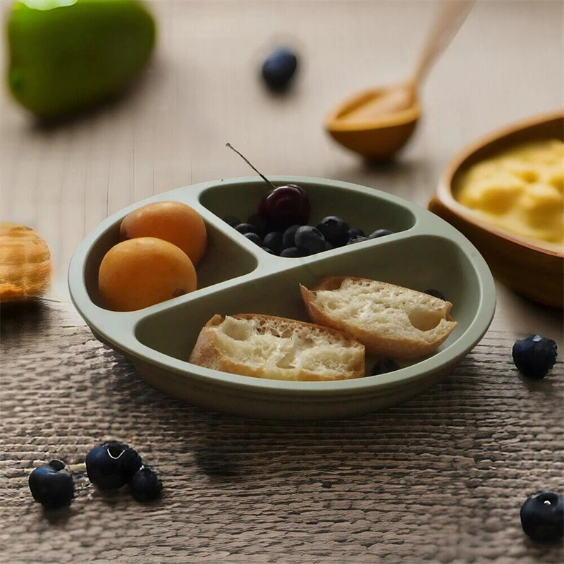 Factory Silicone Round Divided Plates Baby Eating Food Training Tableware Kids Dining Separated Suction Plate