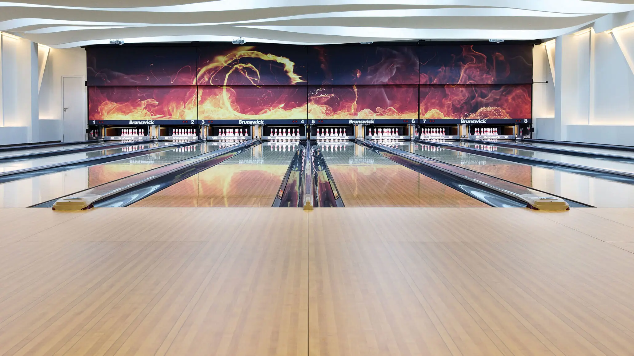 Direct Wholesale Great Standard Bowling Ball Entertainment Equipment Machine Bowling Lane Alley Equipment
