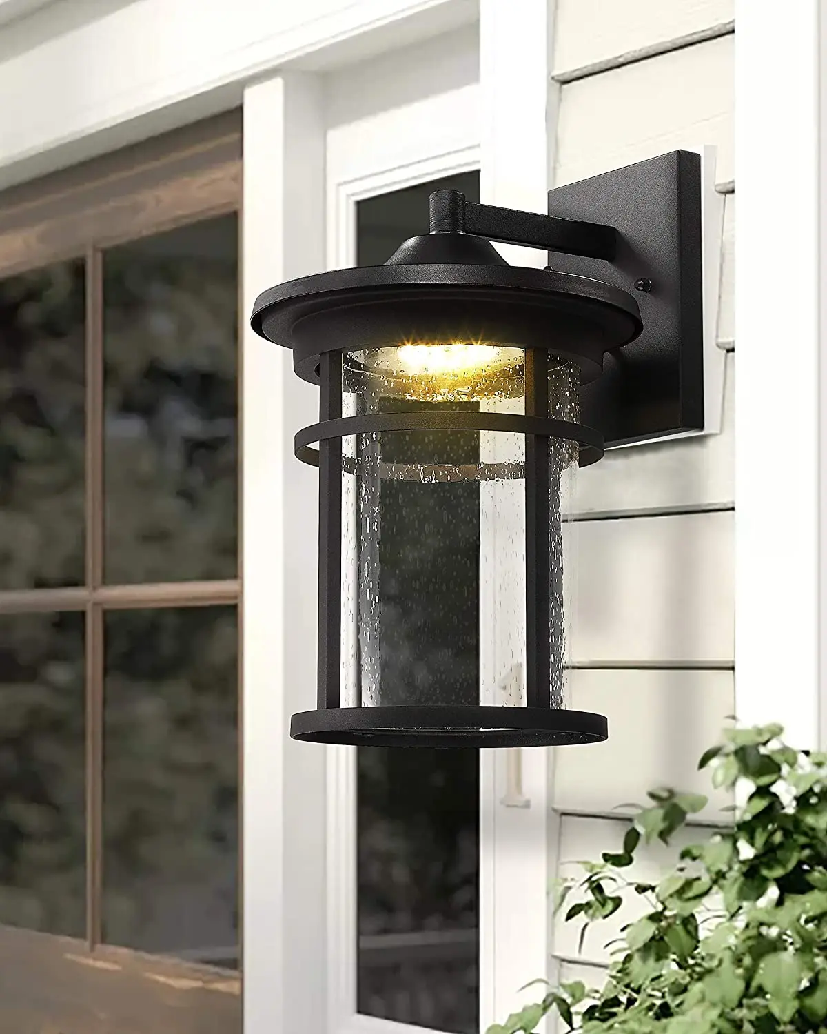 Retro Classic Exterior Garden Energy Saving LED Aluminum Bubble Glass Outdoor Wall Lamp