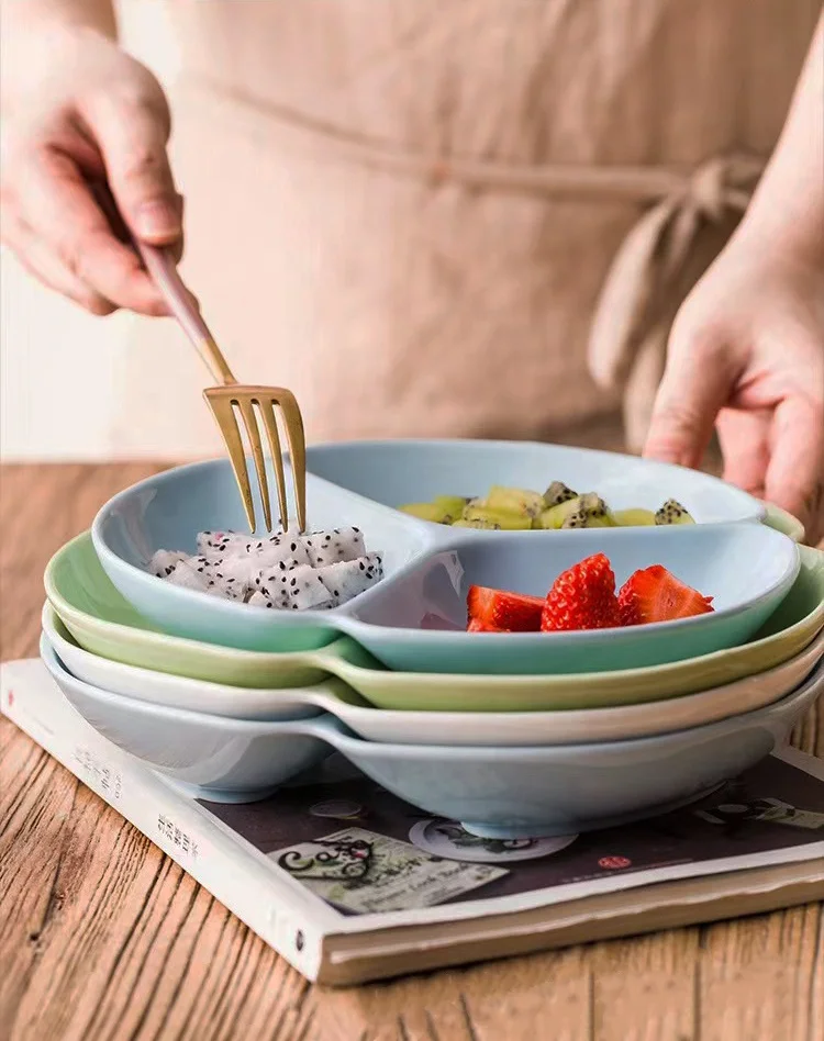 Round Shape Children Home Use Baking 3 Divided Porcelain Dish Dinnerware Plates Three Compartment Ceramic Divided Plate